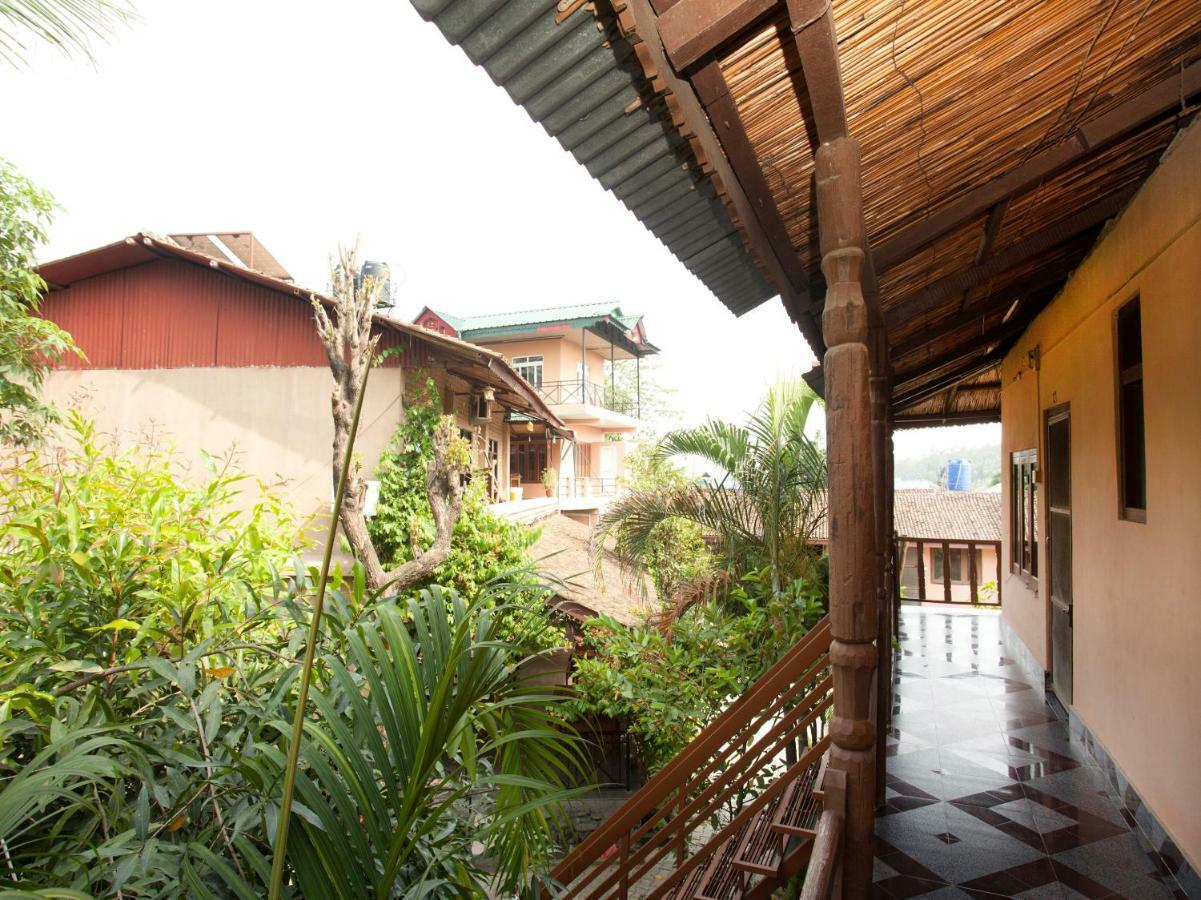 Spot On 486 Hotel Holy Lodge Sauraha Zewnętrze zdjęcie