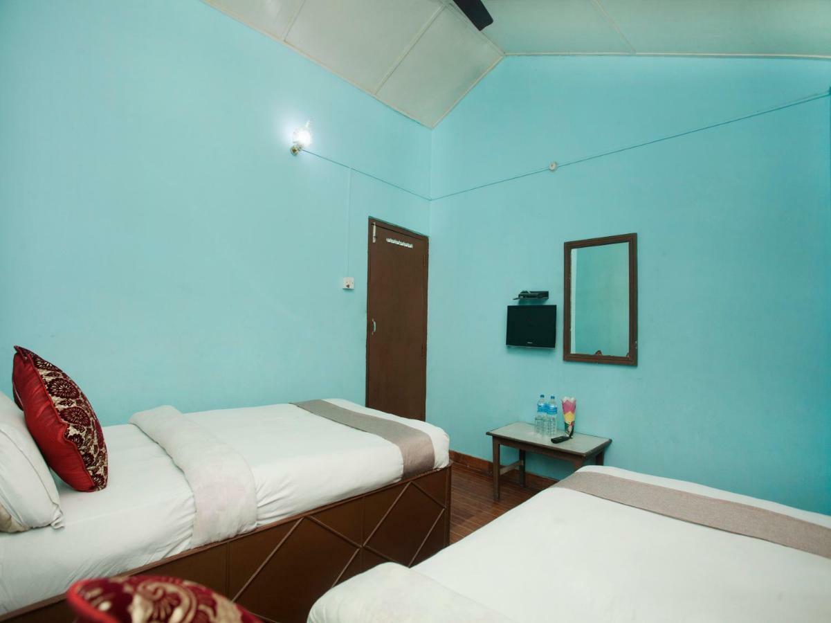 Spot On 486 Hotel Holy Lodge Sauraha Zewnętrze zdjęcie