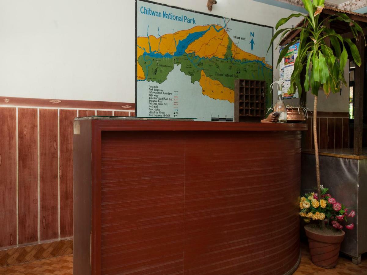 Spot On 486 Hotel Holy Lodge Sauraha Zewnętrze zdjęcie