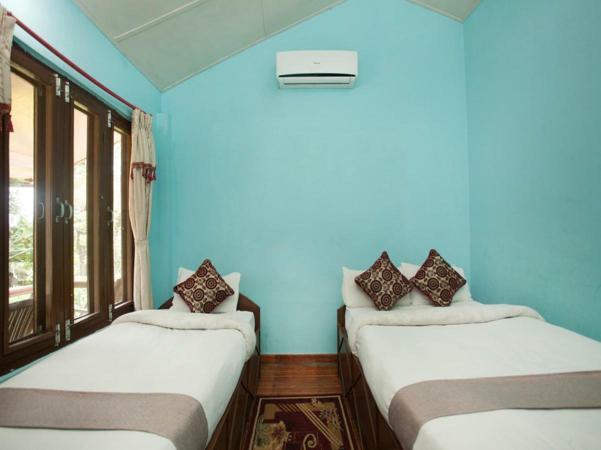 Spot On 486 Hotel Holy Lodge Sauraha Zewnętrze zdjęcie